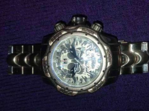 Elegant Pre-Owned Men’s Watch with Gold Finish